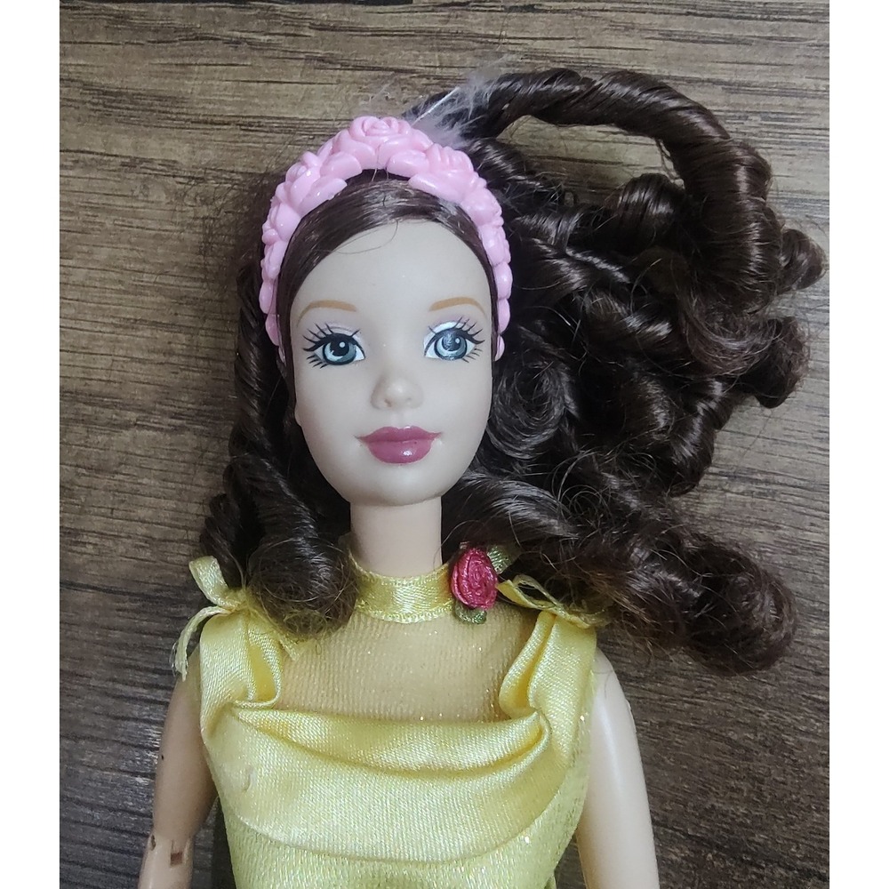 Mattel B7185 Disney  Princess On Ice "Belle"  Fashion Doll 2004